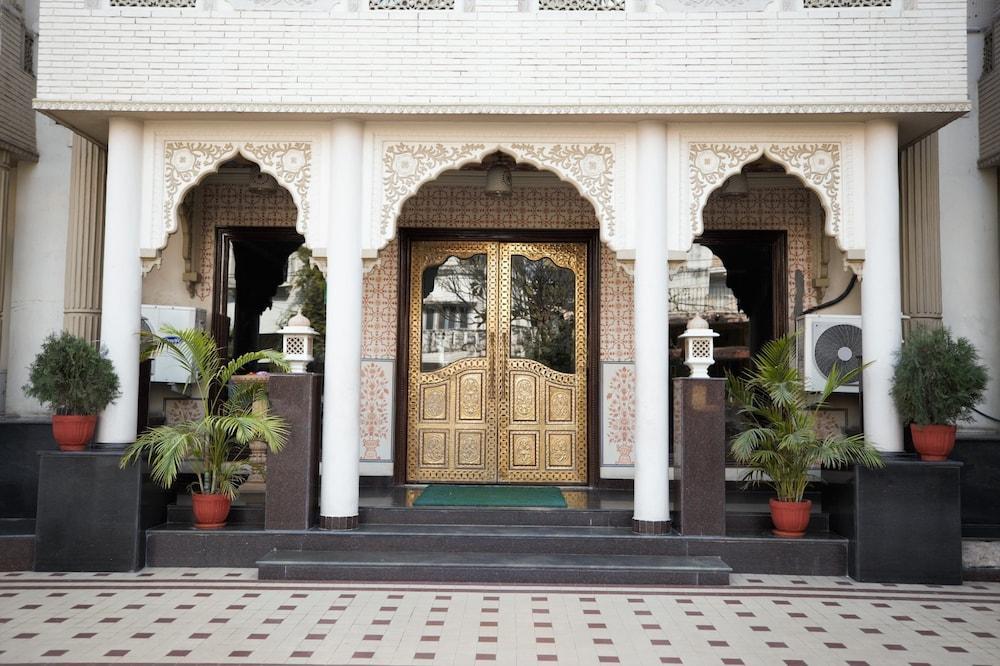 Nahargarh Haveli-Near Train Station Metro Hotel Jaipur Buitenkant foto