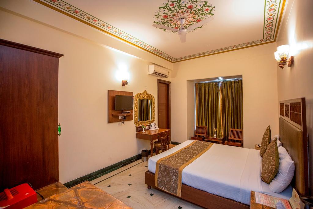 Nahargarh Haveli-Near Train Station Metro Hotel Jaipur Buitenkant foto