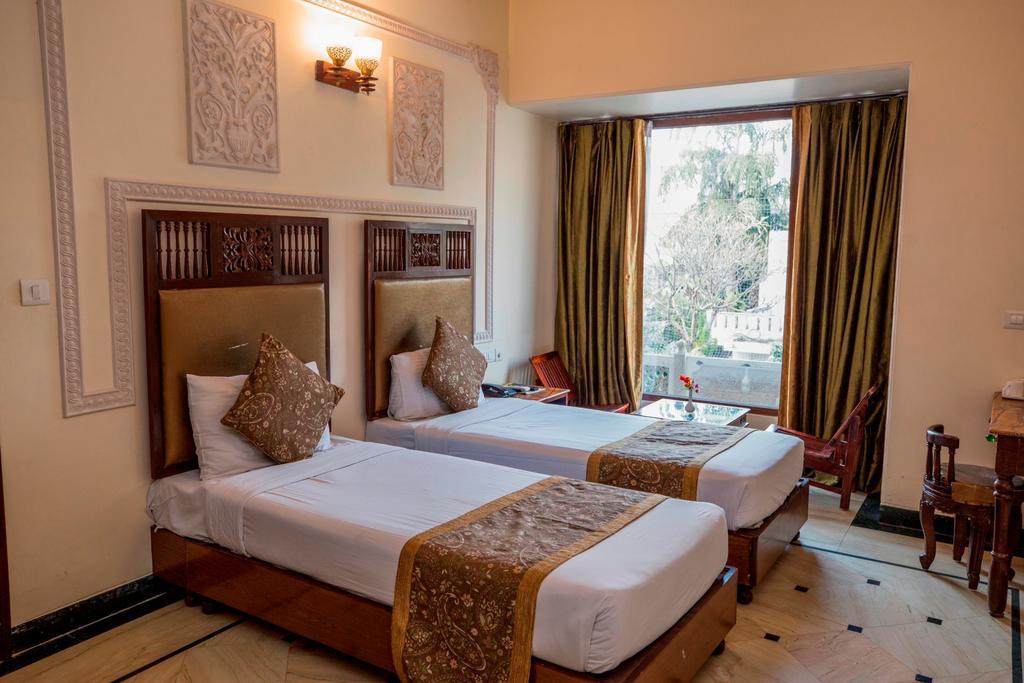 Nahargarh Haveli-Near Train Station Metro Hotel Jaipur Buitenkant foto