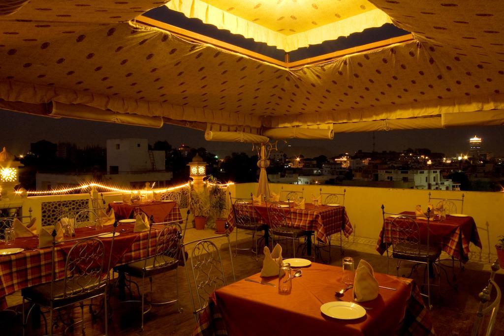 Nahargarh Haveli-Near Train Station Metro Hotel Jaipur Buitenkant foto